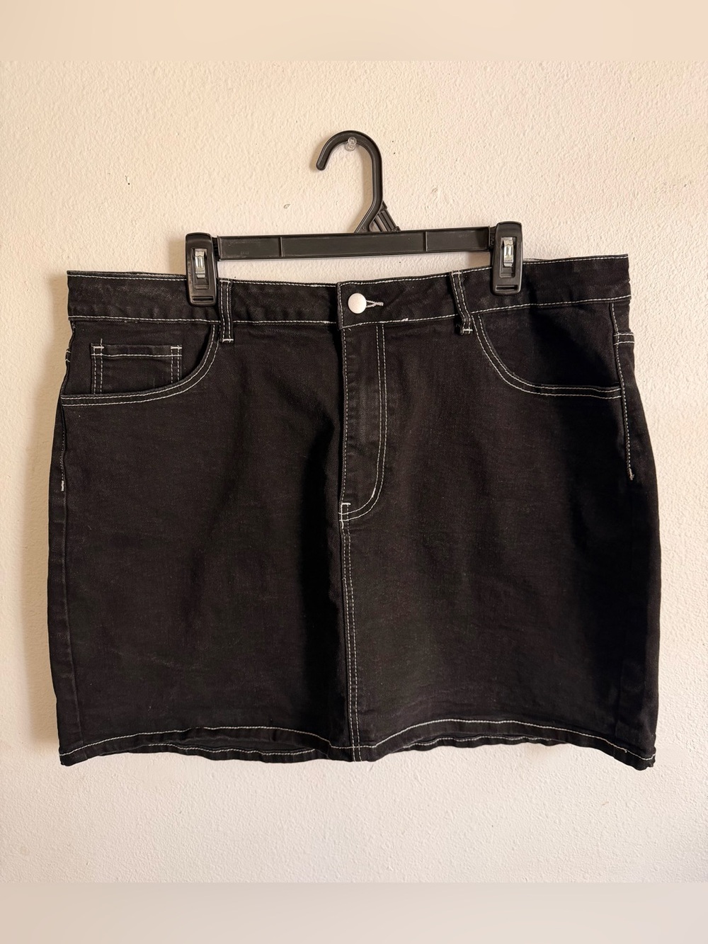 SHEIN Black Mini Denim Skirt with White Contrast Stitching